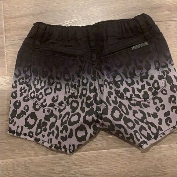 Hudson animal print  shorts - Picture 7 of 11